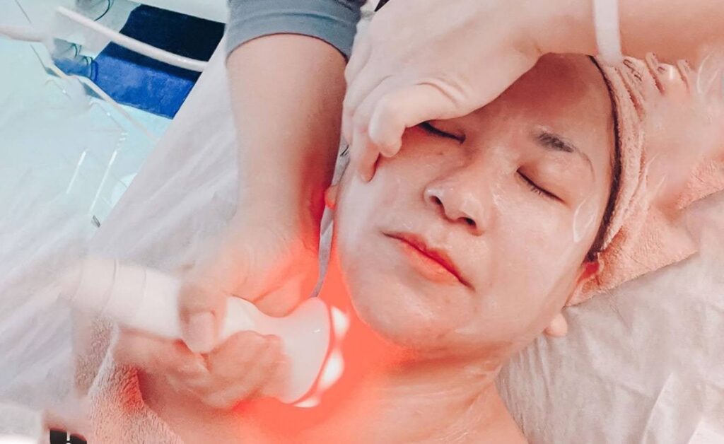 Guide to Non-Surgical Face Lifting: Exploring the Advantages 3 The Technology Behind Non-Surgical Face Lifting